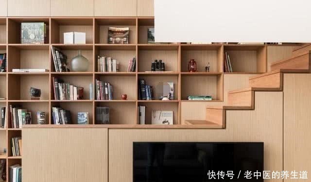 业主|又是别人买的顶楼带双层露台，业主再加一节楼梯通楼顶，3个露台！