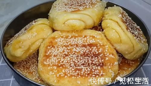 面粉别烤面包了，锅里烙一烙，个个松软香甜，保证全家都爱吃