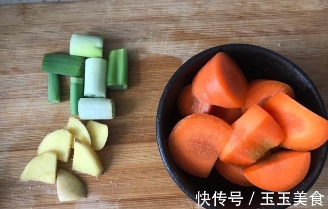干辣椒|牛肉炖土豆天冷暖胃滋补菜,冷水下肉,肉质鲜嫩有嚼劲