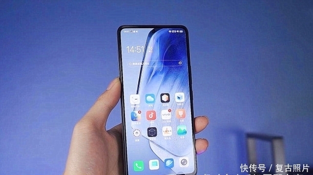 iqoo|三千以下手机别乱买,这四款新机性价比很高,入手不亏还保值!