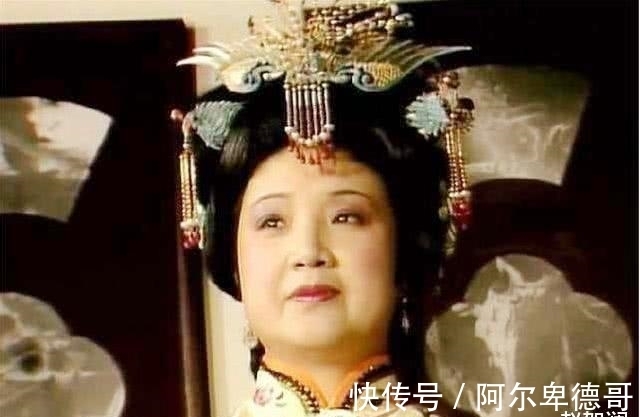 红楼梦#红楼梦:贾家的大靠山并非贾元春而是她,她死后贾家一蹶不振