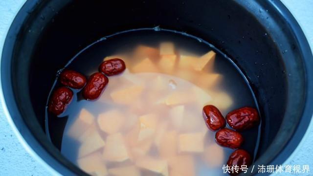  天然|“天然泻药”被发现，常吃排出宿便清肠道，才卖2块钱一斤！