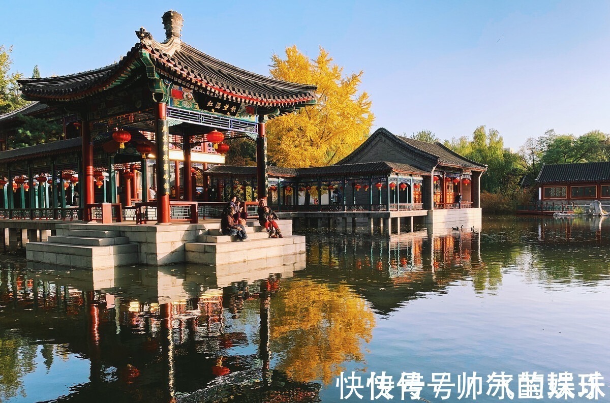 薛宝钗!红楼梦:十二钗中林黛玉和薛宝钗谁排名第一,看她们生日就明白了