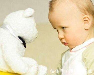 行为|3个行为说明你的孩子正在自卑,一些家长还以为是“懂事”的表现