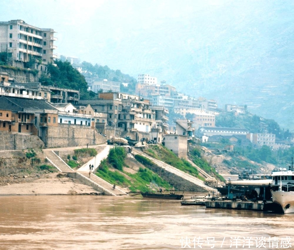 老照片: 两岸猿声啼不住, 三十年前的三峡风景