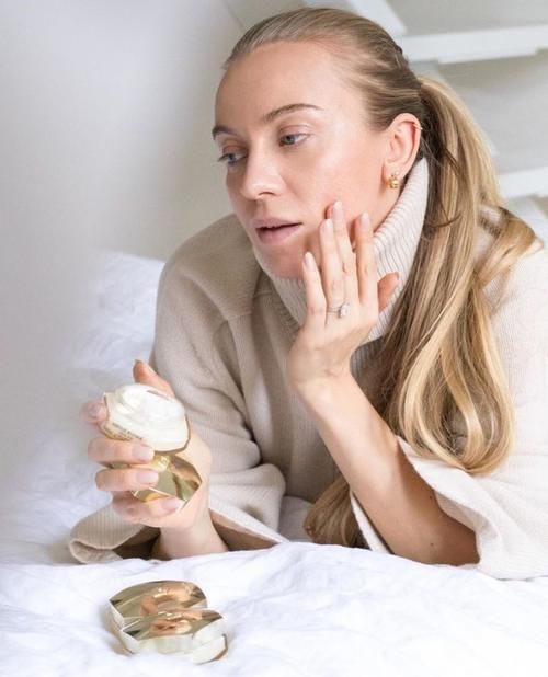 抗老产品真不是越多越好，牢记这几点：护肤越精简，越有效