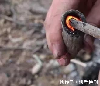 刀柄|网友用牛腿骨制作一把刀, 你觉得这把刀够格吗