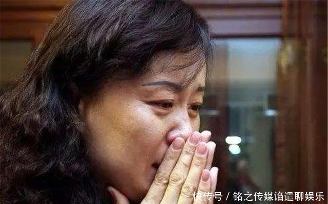 回家过年|7岁女儿考了995分回家大哭,看到扣分题目后,妈妈也忍不住哭了