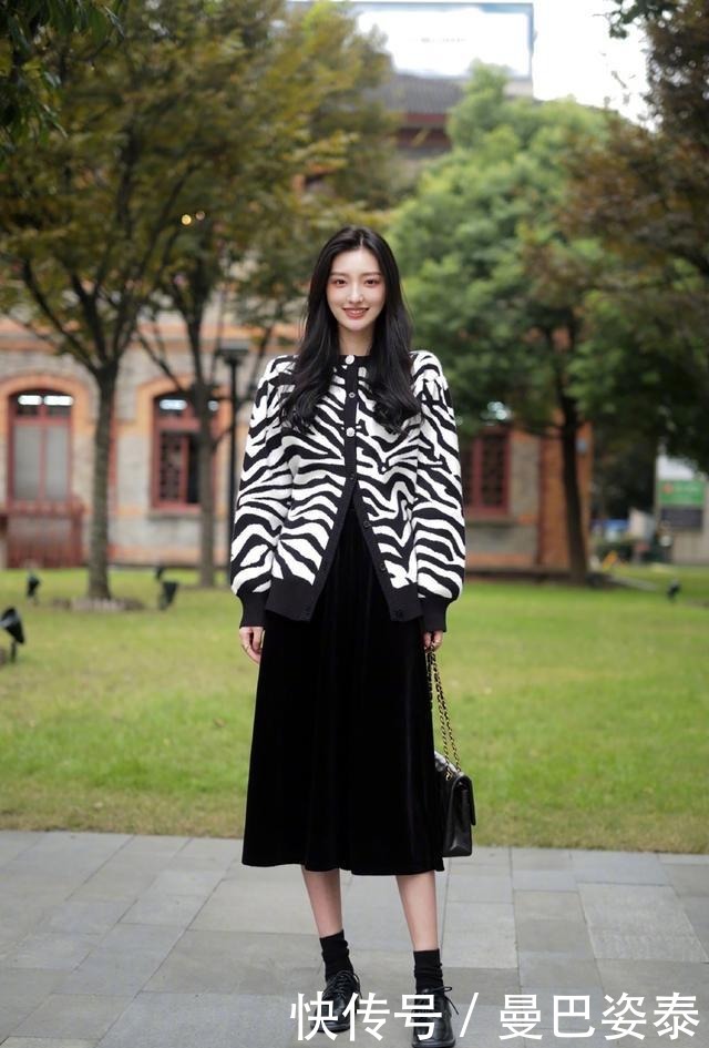 白鞋|小白鞋失宠了,今年冬天流行这双鞋子,显高不累脚,很适合小个子