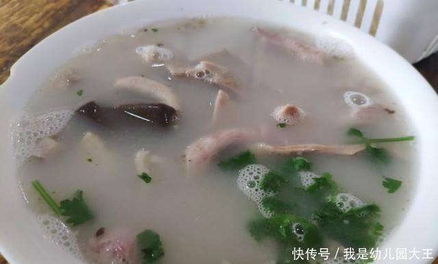 汤中|羊杂汤中什么最值钱别被商家坑了,量大不管用,有它才算羊杂汤