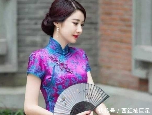 开叉 旗袍两边为何是开叉的,除了干活方便,还有一个重要原因