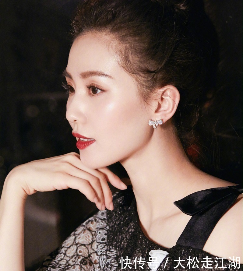 时髦|秋冬配饰首选耳饰,超实用的脸型搭配技巧,让你穿出时髦感