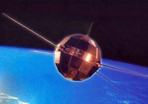 寿命 中国首颗卫星东方红一号,设计寿命仅20天,为何至今仍在飞