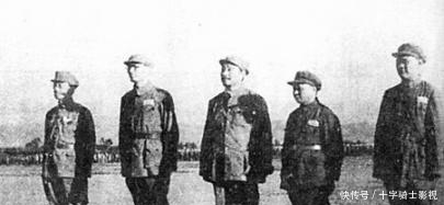大将|1955年他被授少将:但他的警卫员是大将,两位部下是上将!