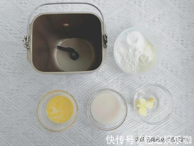 135g|女生都会喜欢的面包，小熊花骨朵面包可爱好吃两不误