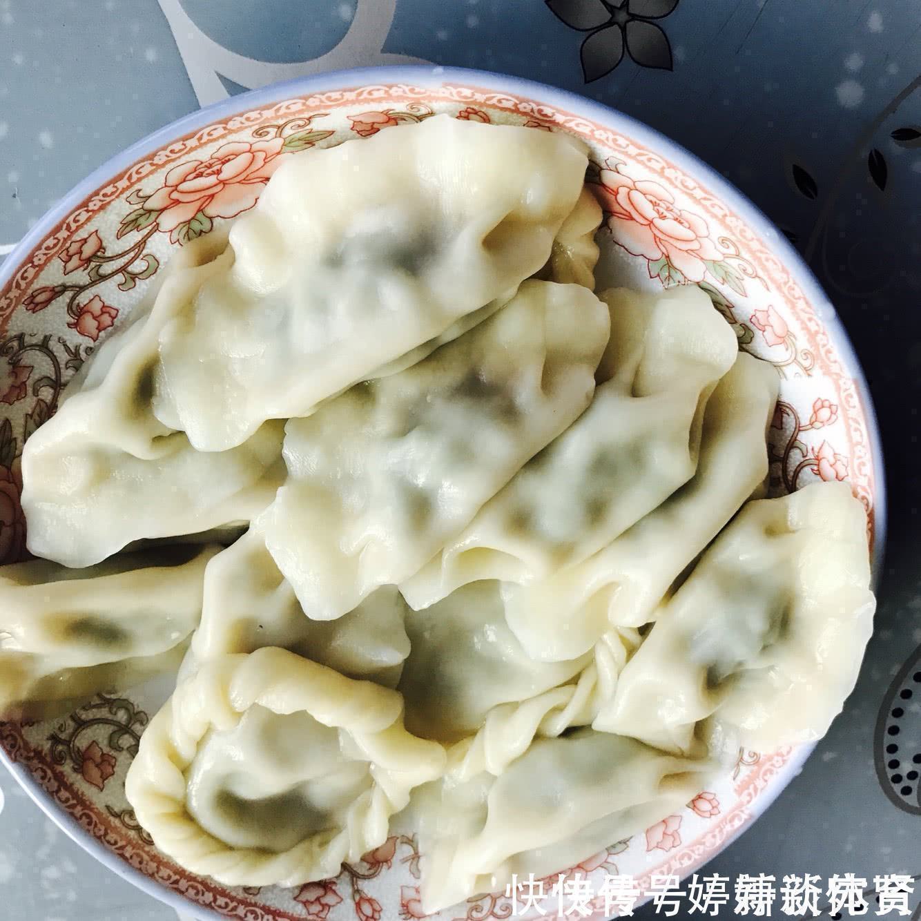 湿气就怕这个菜，遇见就买，用来包饺子，比韭菜馅还香，湿气不见了