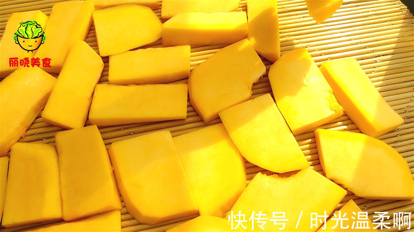 南瓜干|吃不完的南瓜，老一辈这样做零食，太阳一晒，比葡萄干香甜还解馋