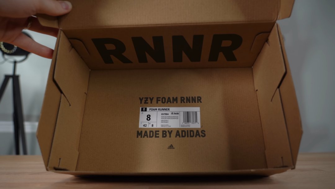 k一鞋难求，为什么 Yeezy Foam Runner 能成为爆款？