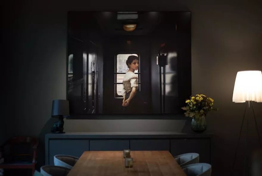 油画中的美人都跑了出来,就藏在我们周围,你能发现她们吗