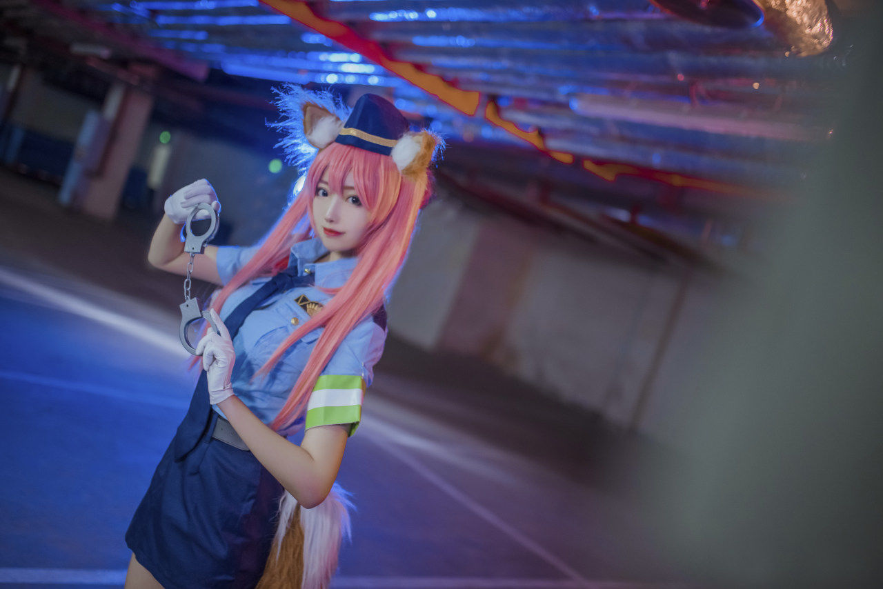 玉藻前女警cosplay