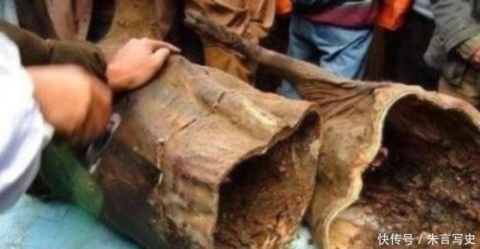 中国最“贵”的猪肉,屋梁上挂20年,又黑又臭,家里有矿都吃不起