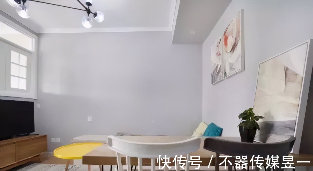电视墙|老公不顾反对把客厅抬高45公分，结果多出一间房，太实用了！