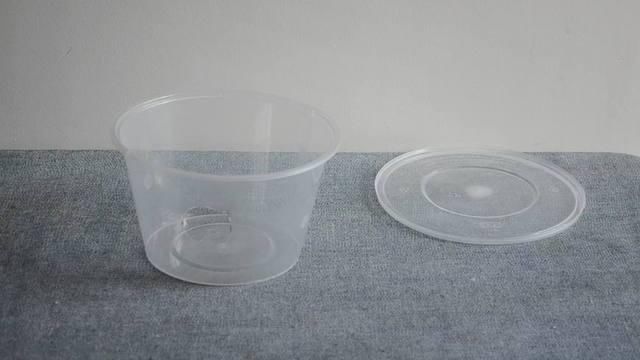 圆形打包盒你还舍得扔掉吗?放在卫生间太有创意了,省钱又实用