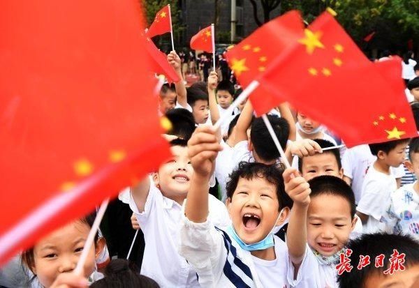 少年$国旗下的少年