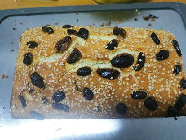 葡萄干芝麻磅蛋糕