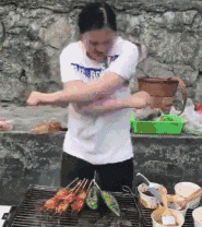 |搞笑GIF:太刺激了 有个这样的女朋友 身体真的受不了