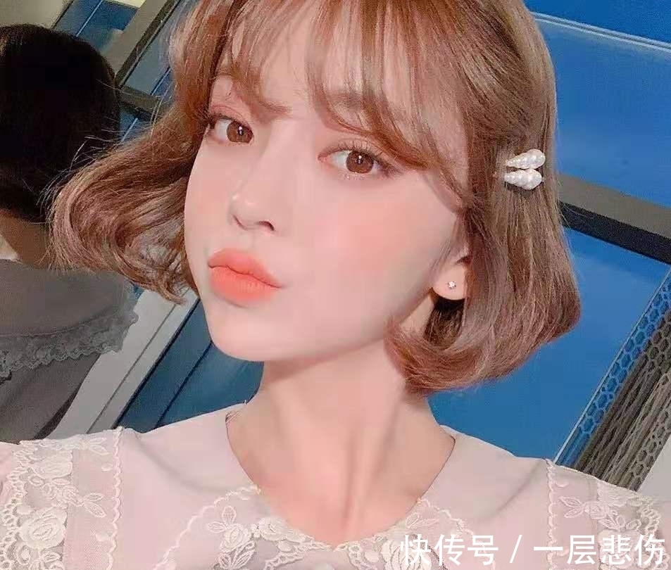 烫发 短发女生想烫发,请问冷烫好还是热烫好?为什么?