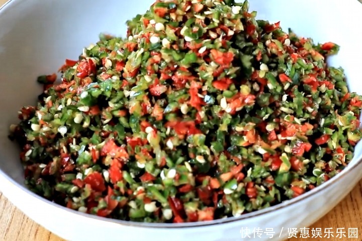 拌面|做辣椒酱时,牢记4大技巧,香辣可口又下饭,拌面拌饭都好吃