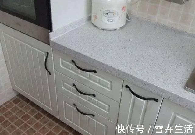 橱柜|晒晒我家3平米厨房，朋友们都说头次见水槽这样装，真是太有才了