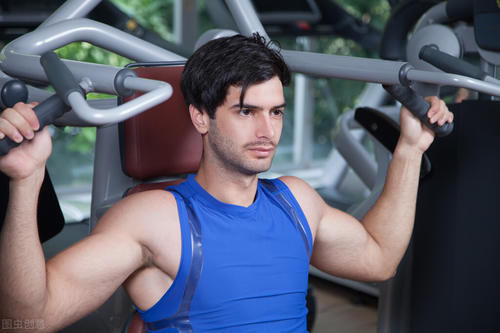 训练|4大“无用”健身行为,很可能会伤身,你犯了几个?