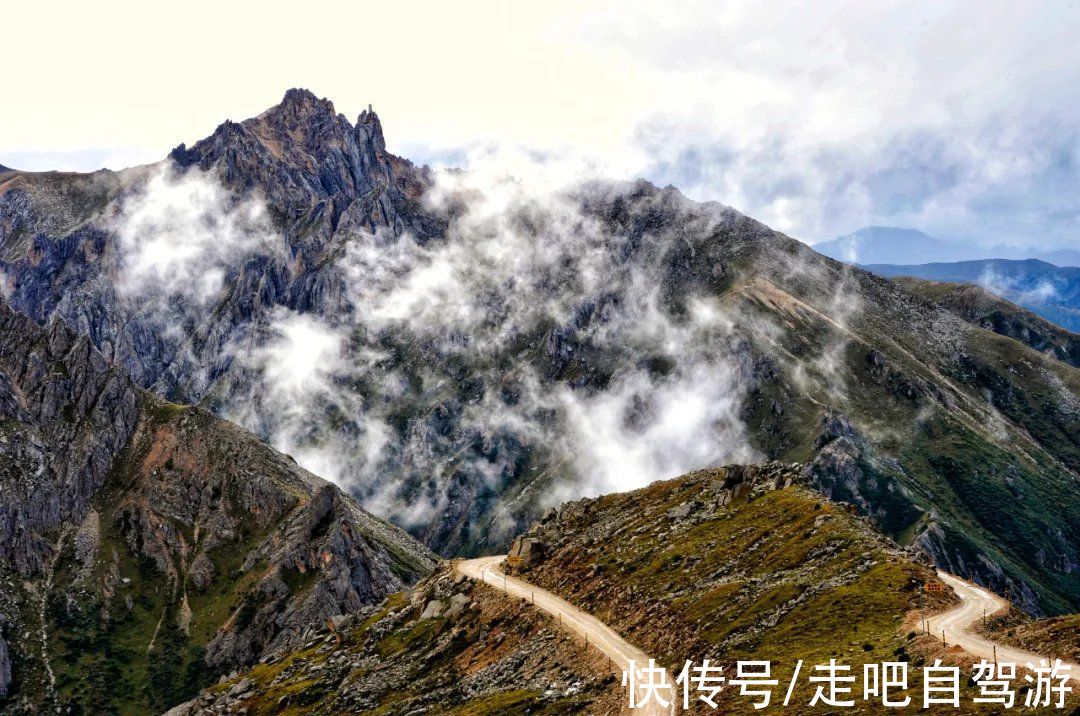 马尼干戈|新惊喜！被川西这座小城的美景拿捏住了，一半在天上，一半在人间