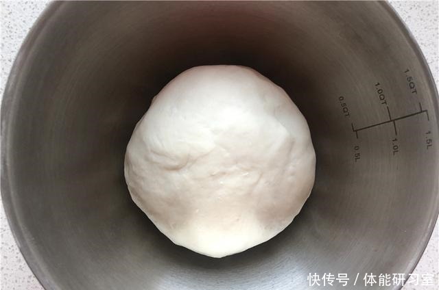 烙饼时,直接烙是大错特错!多做1步,饼柔软起层不发硬,特好吃