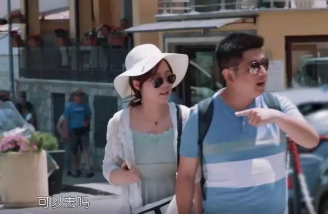 黃曉明被指差別待遇對中國客人跟外國客人態(tài)度大不同