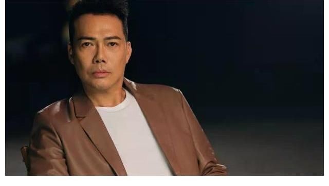 《披荆斩棘》五公淘汰赛:张智霖哭了,李响采访镜头一剪没?