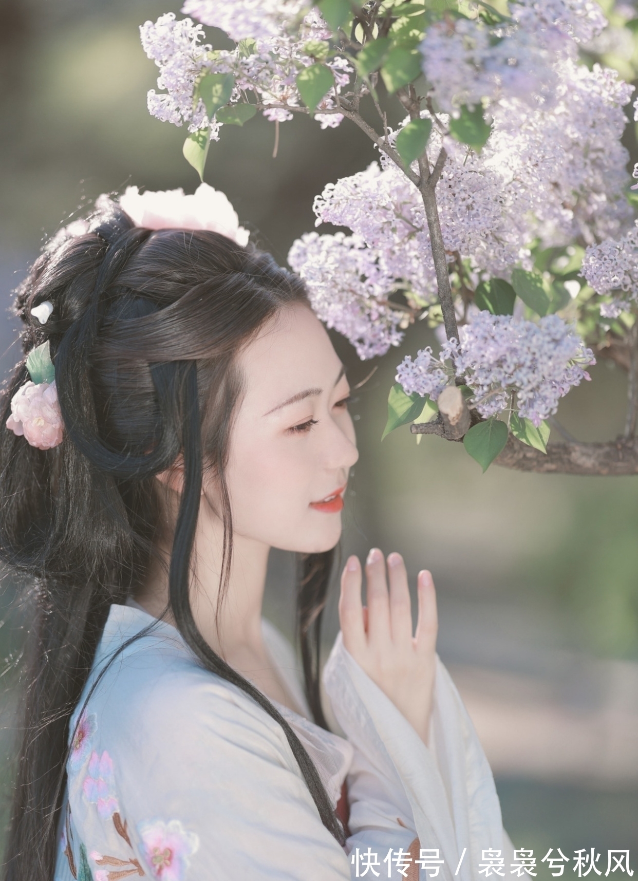 呼儿#七律·十首丨醉知天上满轮月,减去人生一半秋