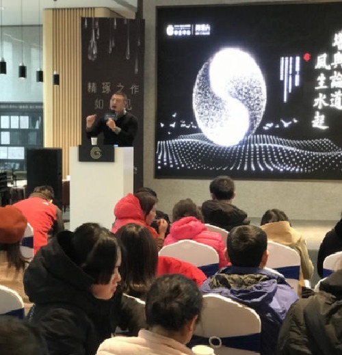 西方$被质疑三千年的封建迷信,如今被西方证实是超科学,还被纳入国考