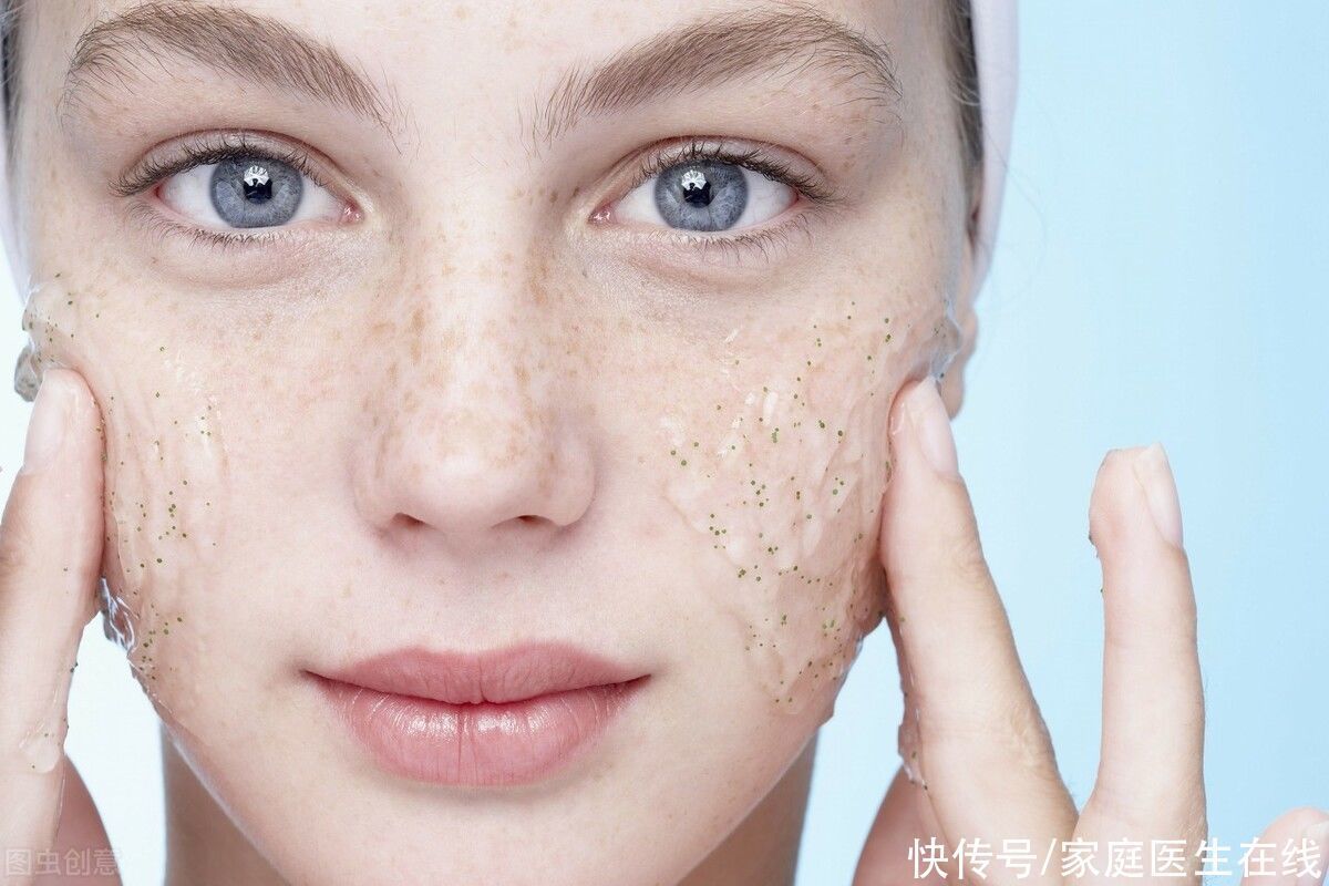 技巧|脸上长粉刺疙瘩怎么办?掌握这5个技巧让脸蛋变得光滑细腻,女神都是这样做的