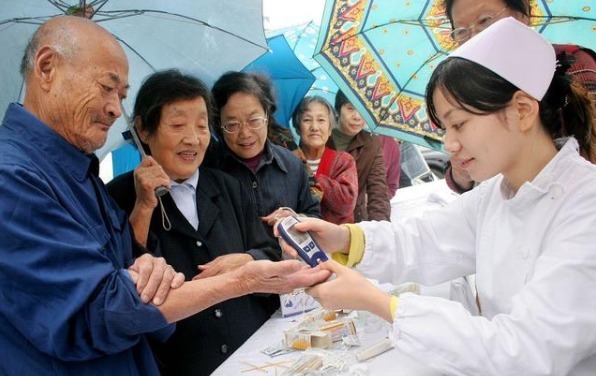 糖尿病|血糖超标,“脚”知道!脚部若没有出现4异常,祝贺,血糖很稳定