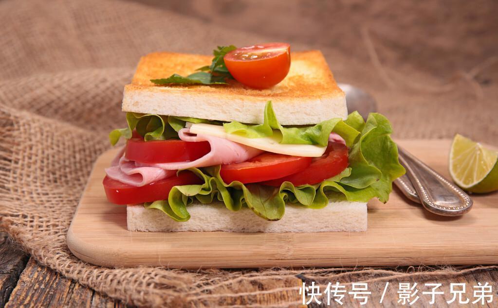 骨骼年龄|109岁老人,骨骼年龄只有50岁,长寿秘诀不是多走路,而是这3件事