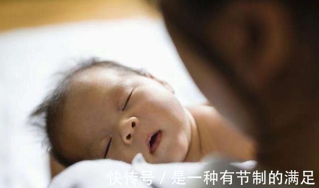 尿布|宝宝睡着的时候,该不该叫醒他?12个问题,为你解答!