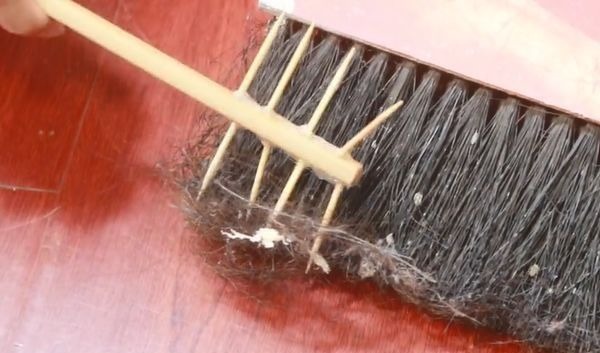 把牙签粘在筷子上，原来作用这么厉害，解决了家家户户大难题