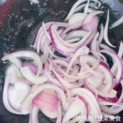 孜然牛肉口袋饼|#烤究美味 灵魂就酱#孜然牛肉口袋饼