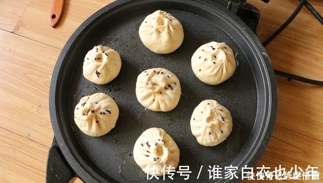 煎包|吃煎包一定要吃这个馅的,一年365天吃都不够,皮薄馅大,过瘾