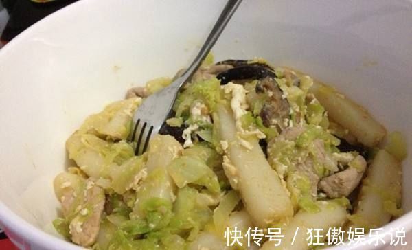 老人|换个花样做白菜,老人吃了长寿,孩子吃了长个子,快来试试吧