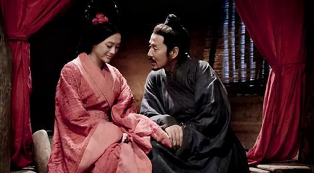 女人|吕雉为什么非要把戚夫人弄成人彘？这两个女人的心机有多可怕？