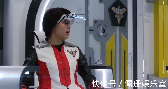特利迦|原本是特利迦奥特曼的高光时刻,却被无人驾驶机这个设定给毁了